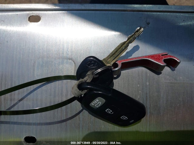 Hyundai ELANTRA SE 2017 5NPD74LF6HH148933 Image 3