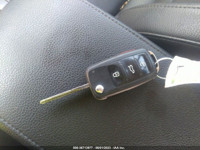 3VWD17AJ2EM217081 Volkswagen Jetta Sedan Se W/connectivity