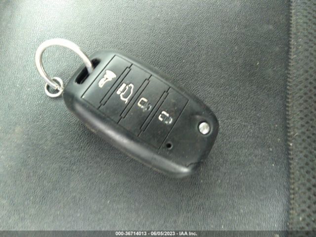 5XXGT4L36GG003142 KIA Optima Lx