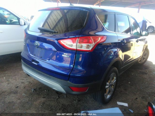 1FMCU9GX2FUA08381 Ford ESCAPE SE