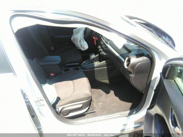 3KPF24AD6ME267413 KIA Forte Lxs