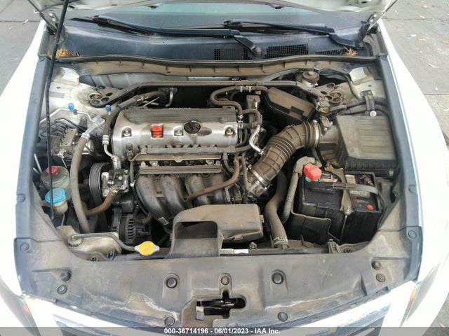 2011 HONDA ACCORD SDN EX-L VIN: 1HGCP2F86BA111149