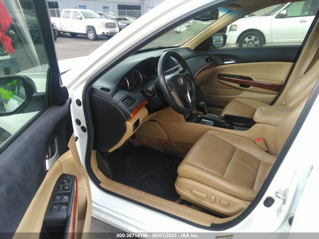 2011 HONDA ACCORD SDN EX-L VIN: 1HGCP2F86BA111149