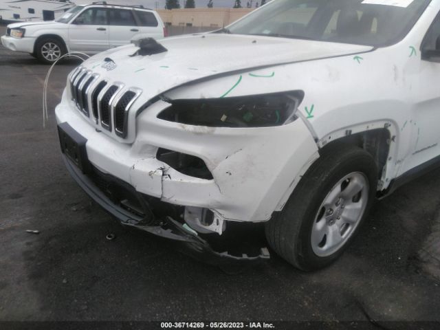 1C4PJLAB5HW610210 Jeep Cherokee Sport