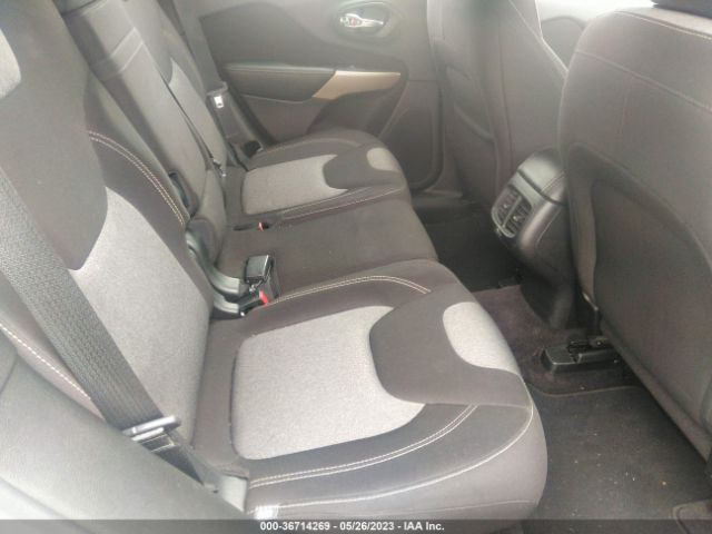 1C4PJLAB5HW610210 Jeep Cherokee Sport