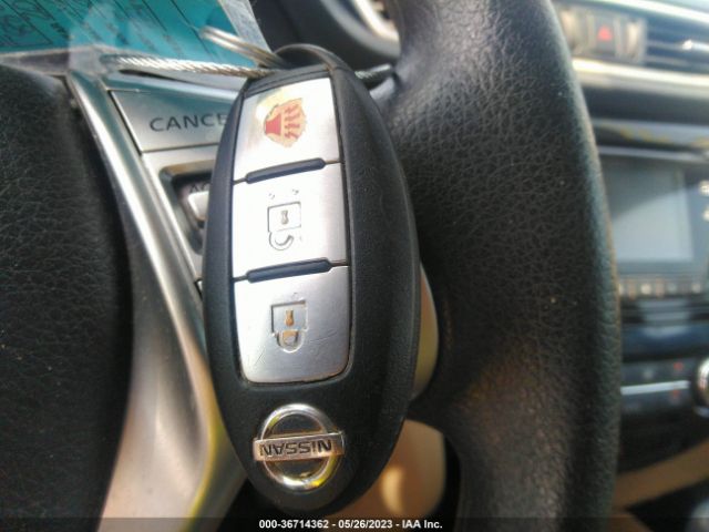 5N1AT2MN6GC888805 Nissan ROGUE SV