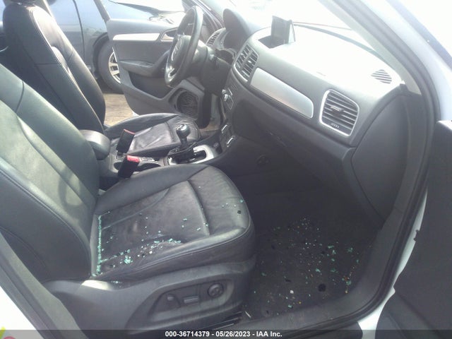 WA1BFCFS1FR001089 Audi Q3 2.0t Premium Plus