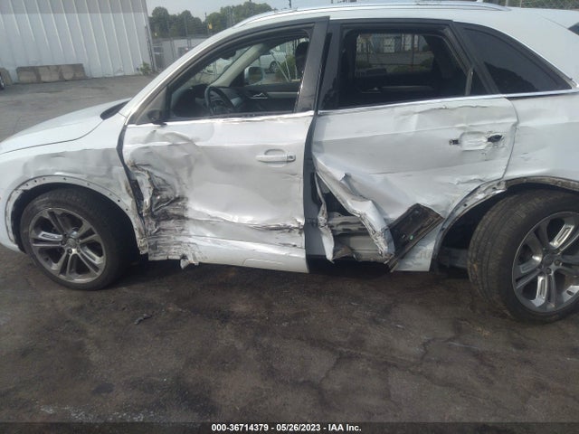 WA1BFCFS1FR001089 Audi Q3 2.0t Premium Plus