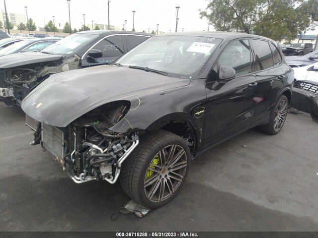 2018 Porsche Cayenne, VIN: WP1AE2A21JLA72356