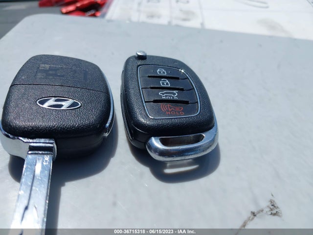 Hyundai TUCSON SE 2018 KM8J2CA45JU799751 Image 3