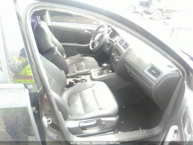 3VWD17AJ4EM220094 Volkswagen Jetta Sedan Se