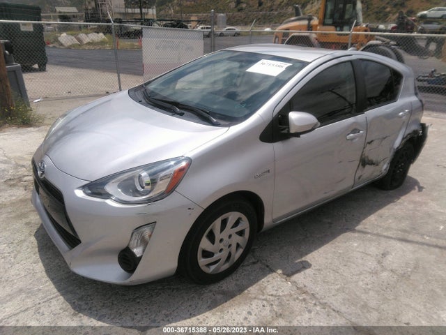 Toyota Prius C One/two/three/four 2015 JTDKDTB35F1576109 Image 2