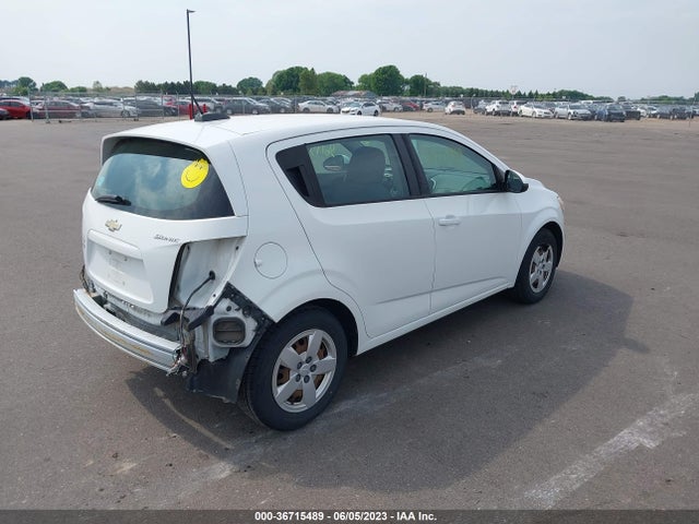 Chevrolet SONIC LS 2015 1G1JA6SH5F4120281 Image 4