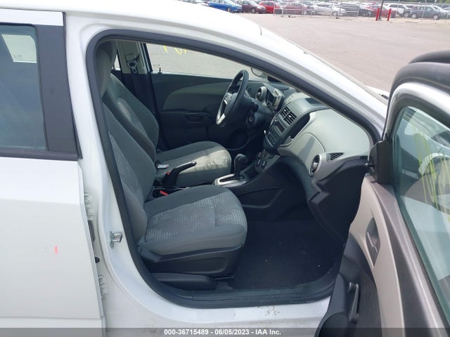 Chevrolet SONIC LS 2015 1G1JA6SH5F4120281 Image 5