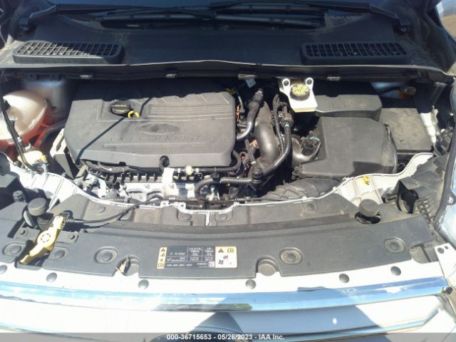 1FMCU9GD0JUA86592 Ford ESCAPE SE