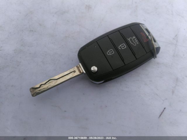 KNDJP3A50F7811261 KIA SOUL +
