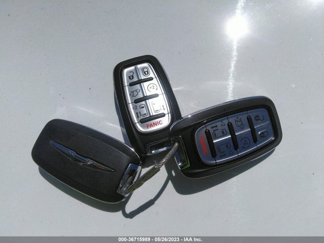 Chrysler Pacifica Hybrid Touring L 2022 2C4RC1L71NR199974 Image 3