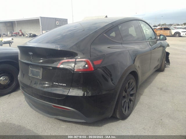 Tesla Model Y Long Range 2022 7SAYGAEE3NF569025 Image 4