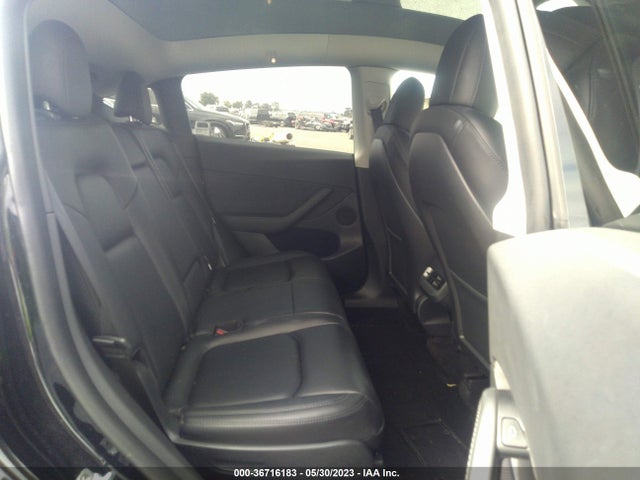 Tesla Model Y Long Range 2022 7SAYGAEE3NF569025 Image 8