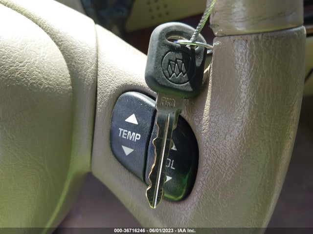 2000 BUICK PARK AVENUE VIN: 1G4CW52K9Y4142385