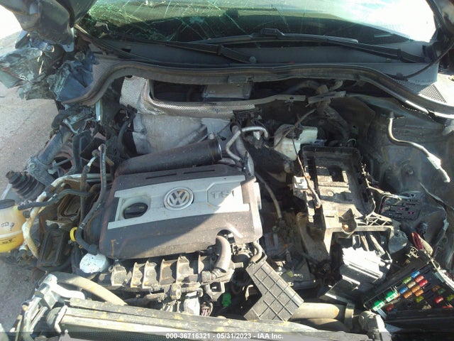 Volkswagen TIGUAN S 2014 WVGAV3AX0EW621189 Image 10