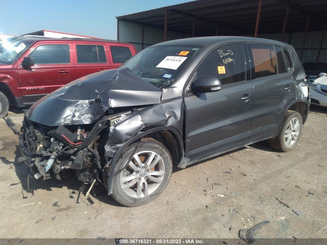 Volkswagen TIGUAN S 2014 WVGAV3AX0EW621189 Image 2