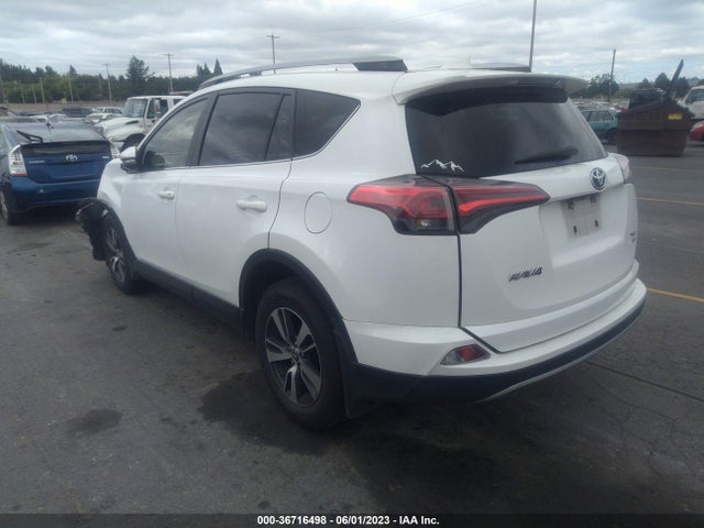 Toyota Rav4 Xle/adventure 2018 JTMRFREV5JJ720212 Image 3
