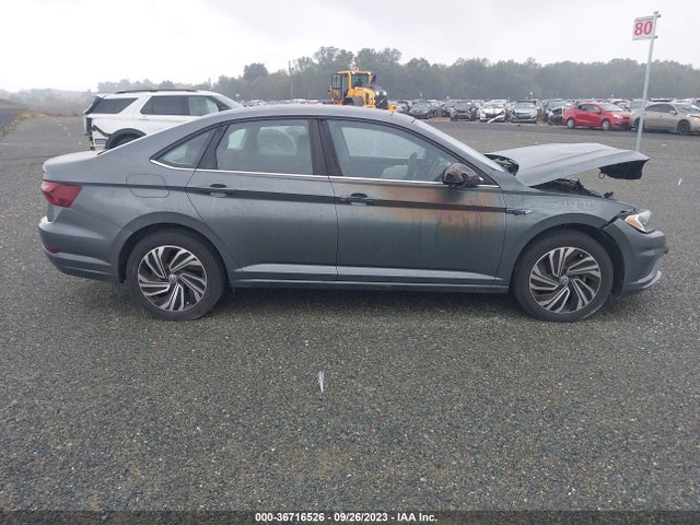 3VWE57BU2MM008438 Volkswagen JETTA SEL