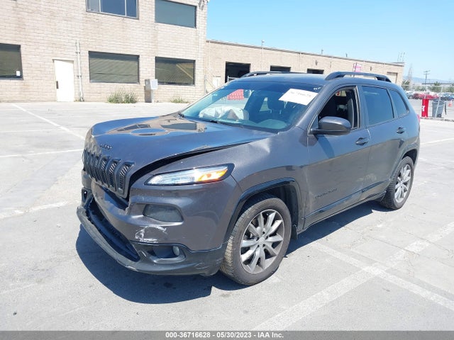 1C4PJLCB1JD589077 Jeep Cherokee Latitude Tech Connect