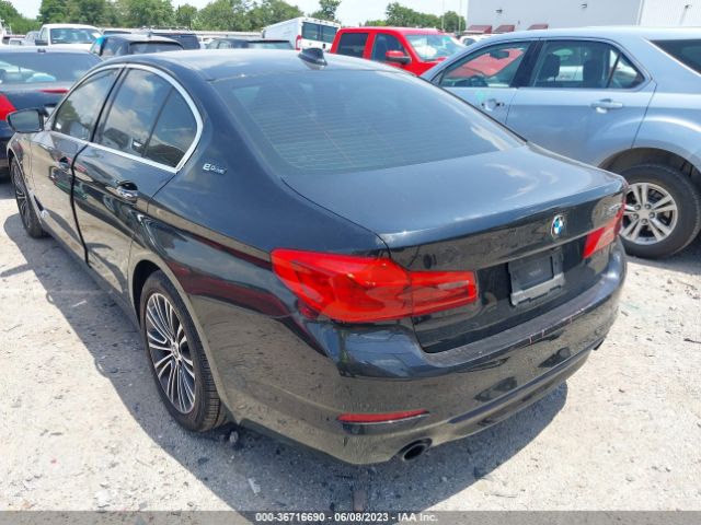WBAJA9C54JB249157 BMW 5 Series 530e Iperformance