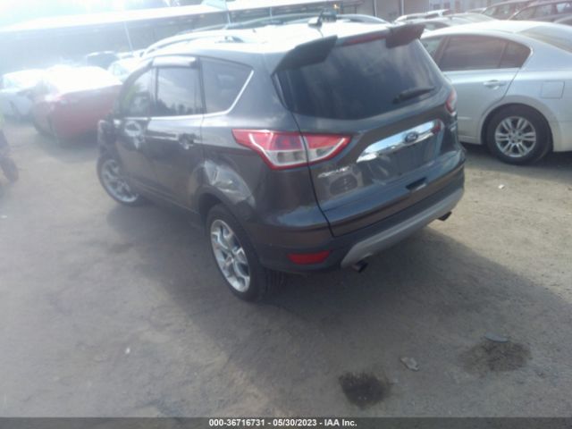 1FMCU9J9XFUC64584 Ford Escape Titanium
