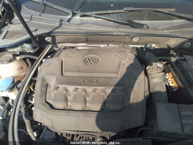 1VWAA7A33JC041402 Volkswagen Passat 2.0t S/r-line
