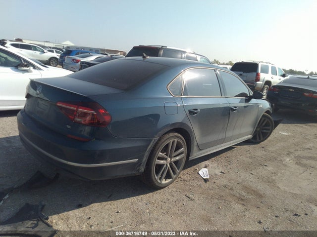 1VWAA7A33JC041402 Volkswagen Passat 2.0t S/r-line