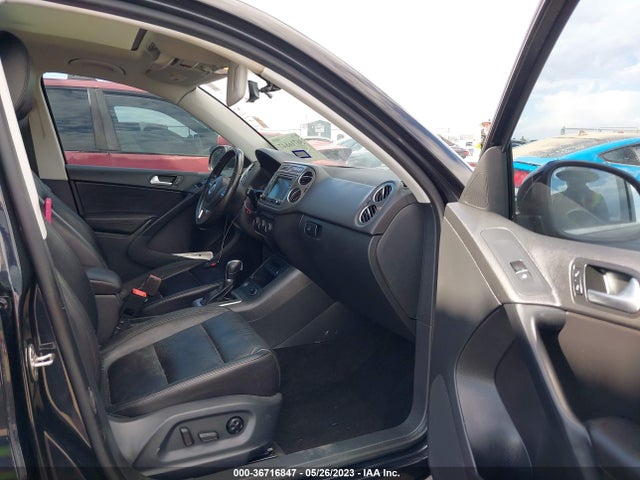 WVGTV7AX9HK016390 Volkswagen Tiguan Sport