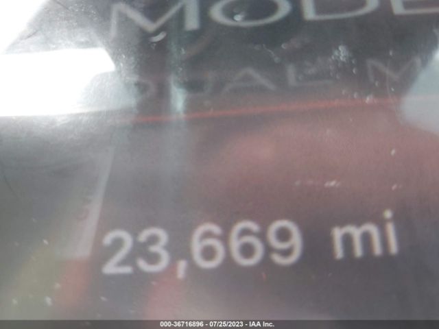 7SAYGDEF7NF489494 Tesla Model Y Performance