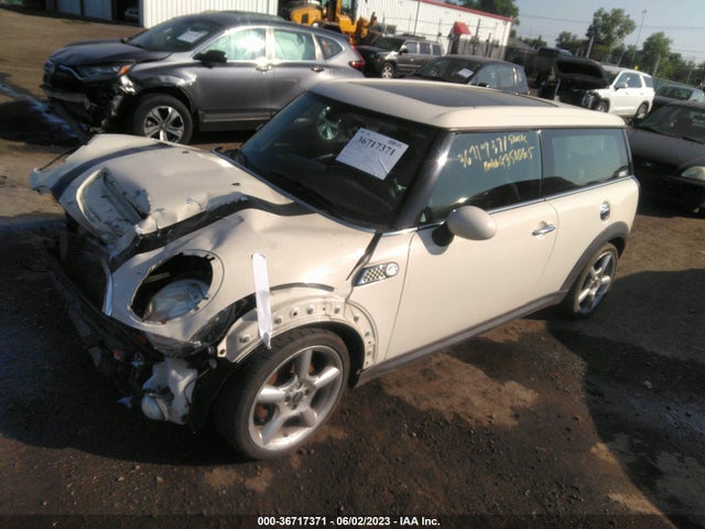 2008 MINI COOPER S CLUBMAN WMWMM33588TP71585 Photo 1