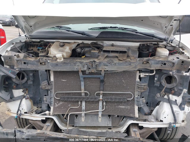Chevrolet EXPRESS CARGO VAN 2015 1GCWGFCF0F1109084 Image 11