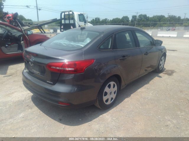 1FADP3E28GL313613 Ford FOCUS S