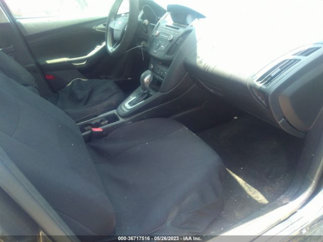 1FADP3E28GL313613 Ford FOCUS S
