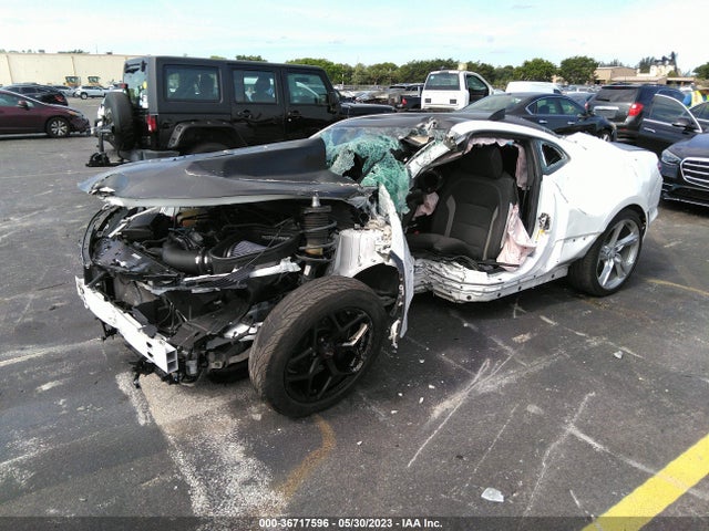 Chevrolet CAMARO LT1 2021 1G1FE1R71M0142728 Image 2