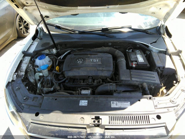 1VWAT7A34EC092763 Volkswagen Passat Wolfsburg Ed