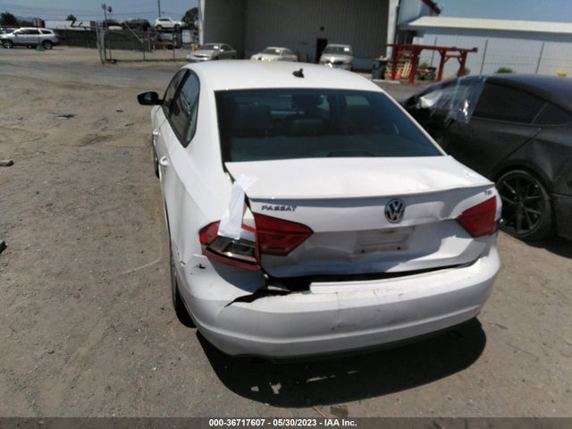 1VWAT7A34EC092763 Volkswagen Passat Wolfsburg Ed