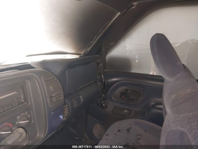 1998 CHEVROLET C/K 1500 VIN: 1GCEK19R6WE123174