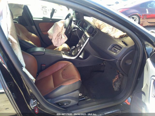 YV149MFM9G2395104 Volvo S60 T6 Drive-e Platinum