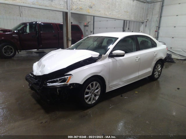 3VWB17AJ0EM383204 Volkswagen Jetta Sedan Se W/connectivity