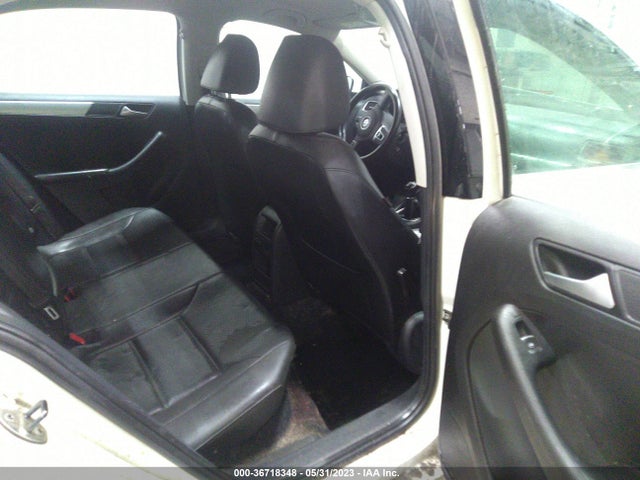 3VWB17AJ0EM383204 Volkswagen Jetta Sedan Se W/connectivity