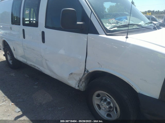 Chevrolet EXPRESS CARGO VAN 2019 1GCWGAFPXK1175806 Image 6