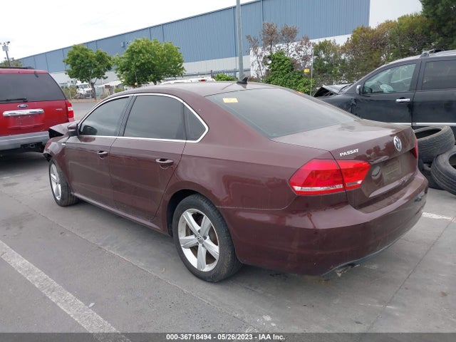 1VWAT7A32EC044419 Volkswagen Passat Wolfsburg Ed