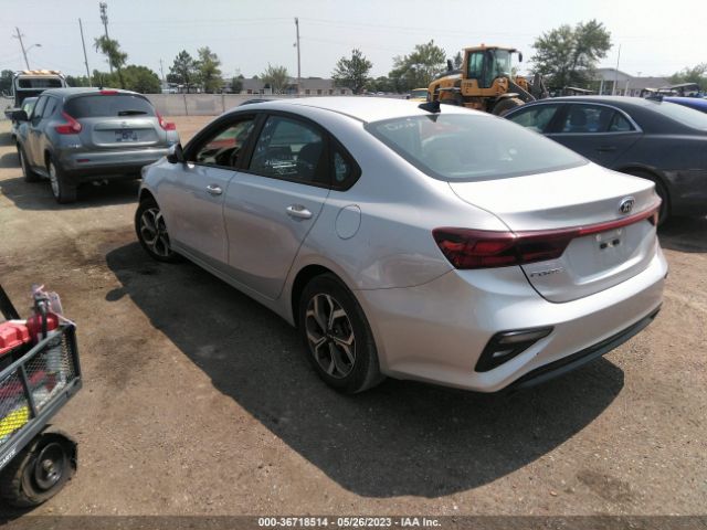 3KPF24AD7ME331894 KIA Forte Lxs