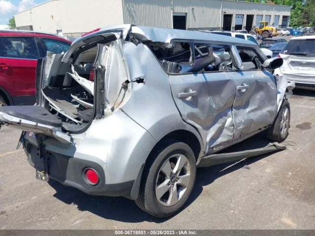 KNDJN2A23H7496948 KIA Soul Base